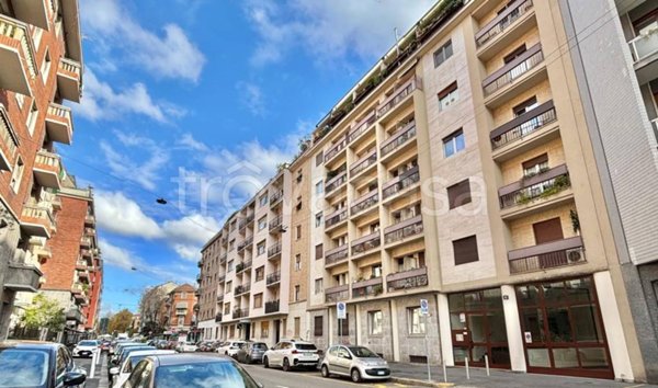 appartamento in vendita a Milano in zona Sempione