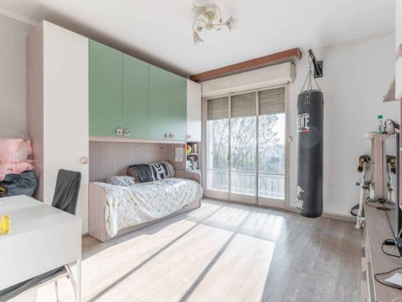 appartamento in vendita a Milano in zona Muggiano