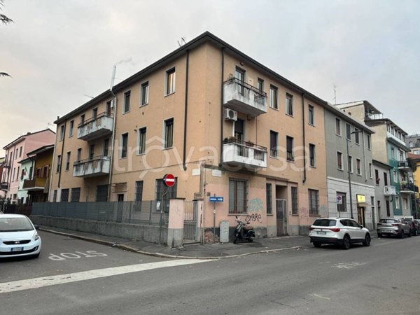 appartamento in vendita a Milano in zona Gorla