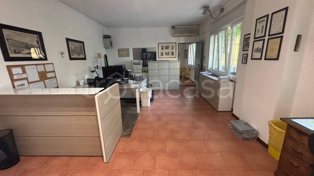 negozio in vendita a Milano in zona Ghisolfa