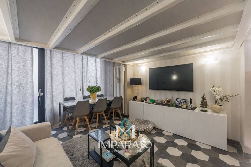 appartamento in vendita a Milano in zona Solari