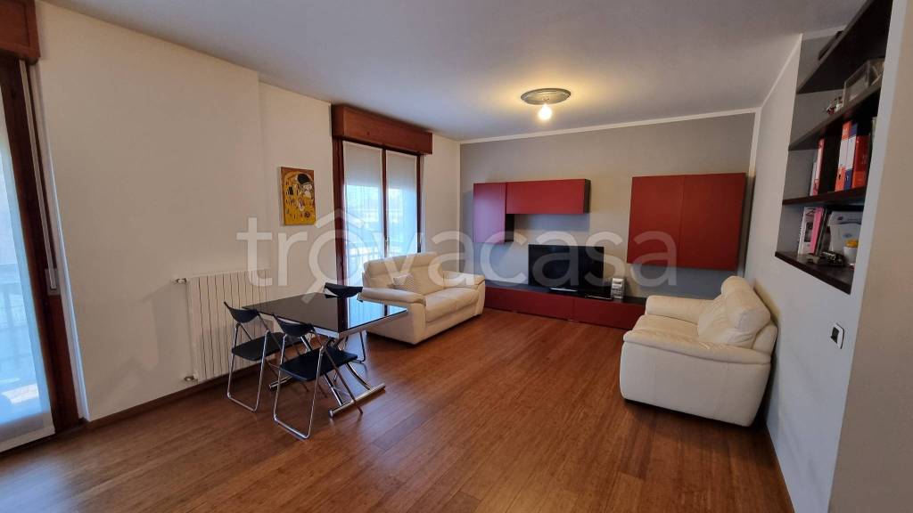 appartamento in vendita a Milano in zona Affori