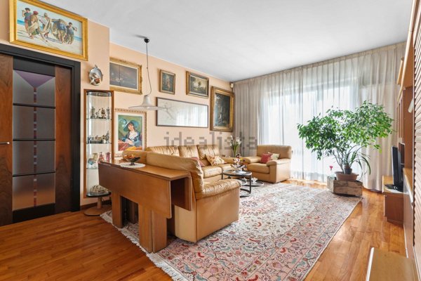 appartamento in vendita a Milano in zona Vigentino