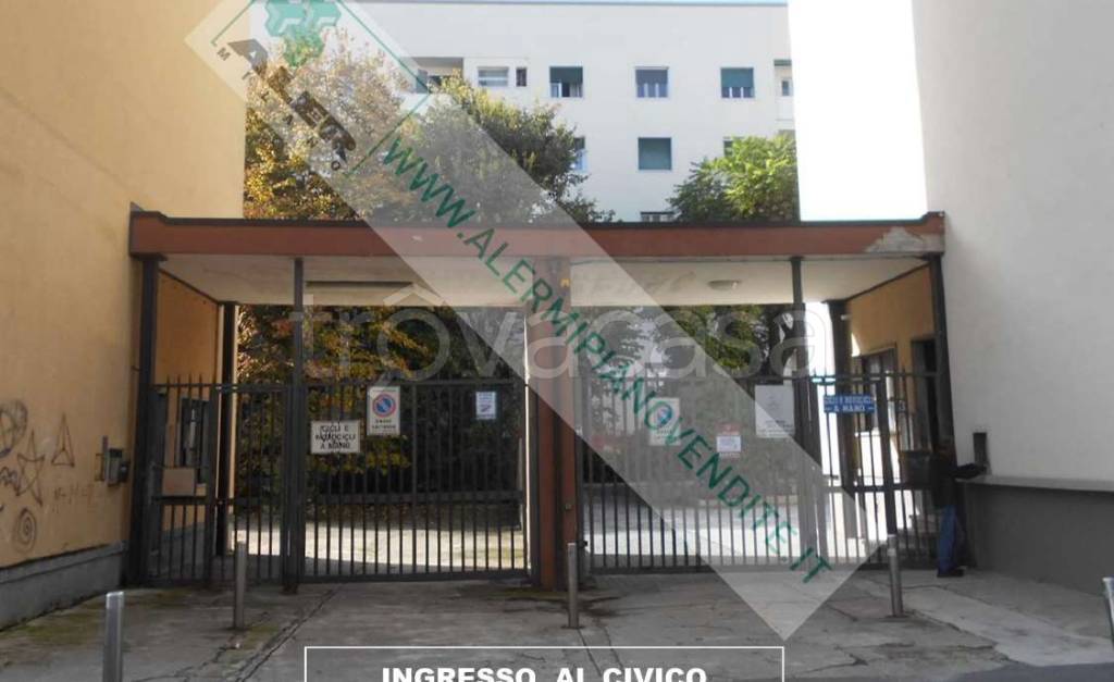 appartamento in vendita a Milano in zona Città Studi