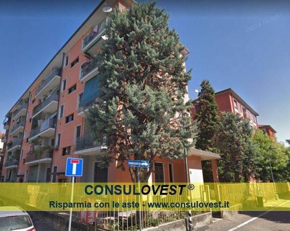 appartamento in vendita a Milano in zona Crescenzago