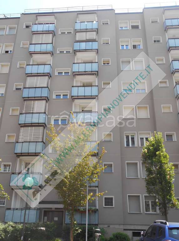 appartamento in vendita a Milano in zona Quarto Oggiaro