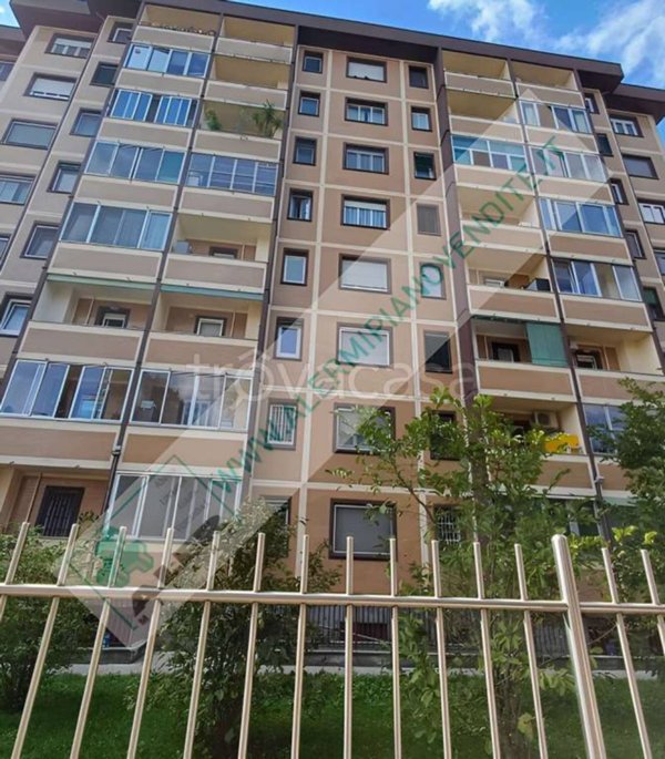 appartamento in vendita a Milano in zona Gallaratese