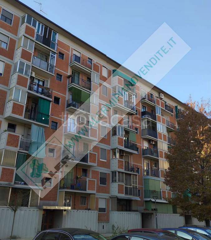 appartamento in vendita a Milano in zona Quartiere degli Olmi