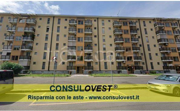 appartamento in vendita a Milano in zona Gallaratese