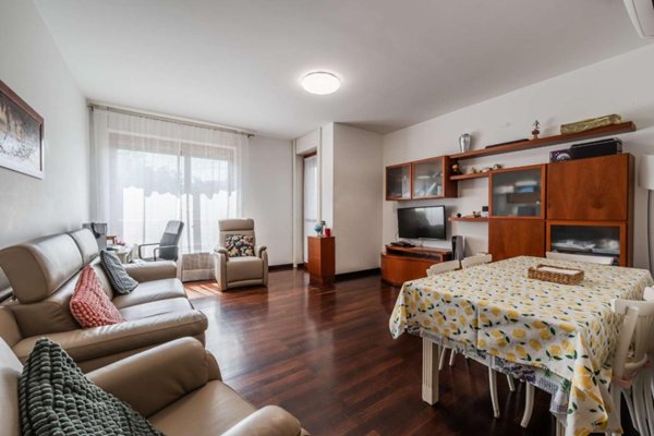 appartamento in vendita a Milano in zona Vigentino