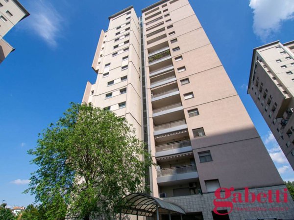 appartamento in vendita a Milano in zona Quarto Oggiaro