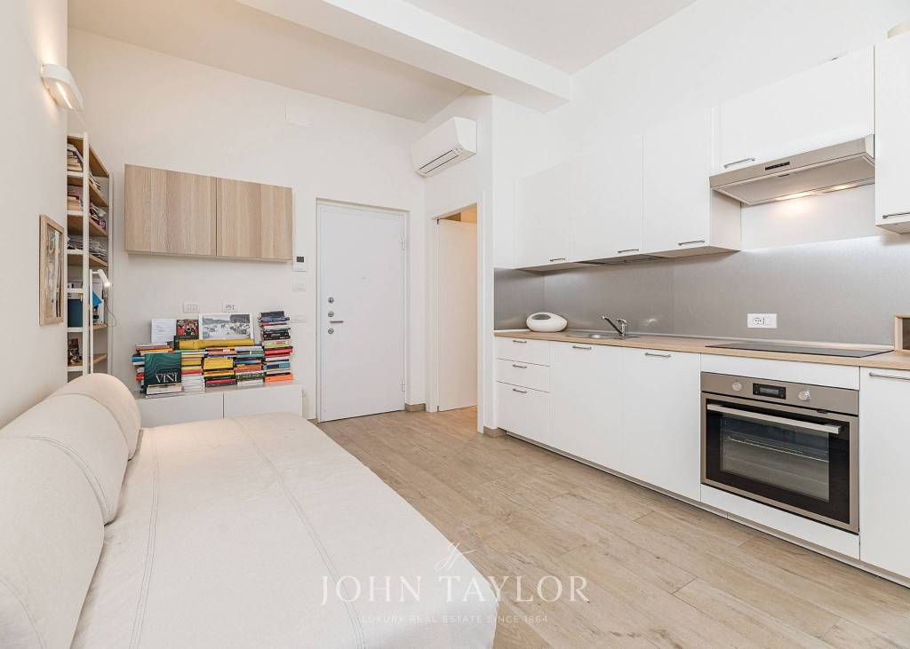 appartamento in vendita a Milano in zona Porta Nuova