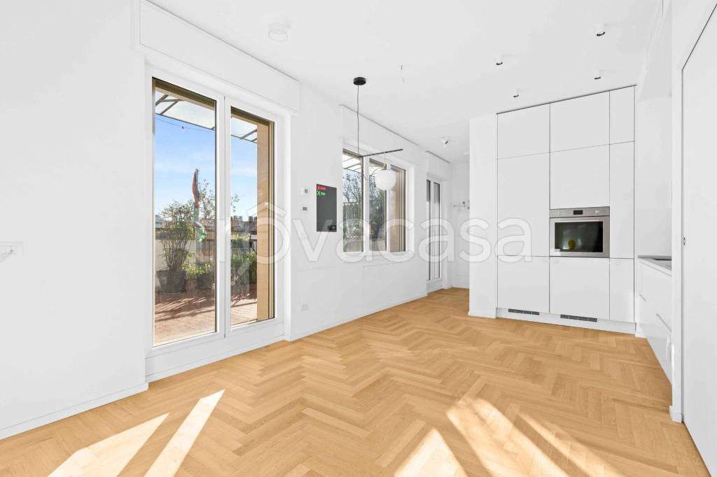 appartamento in vendita a Milano in zona Bocconi