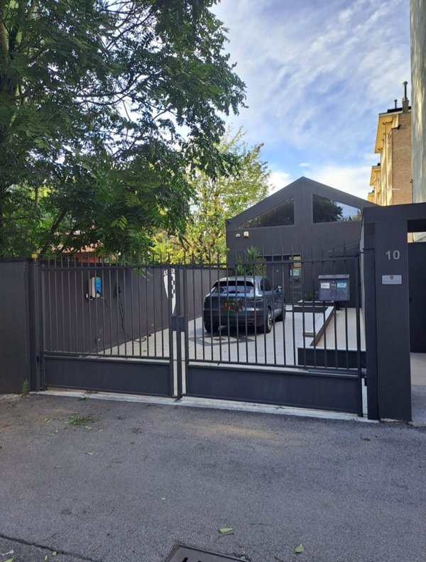 appartamento in vendita a Milano in zona Affori