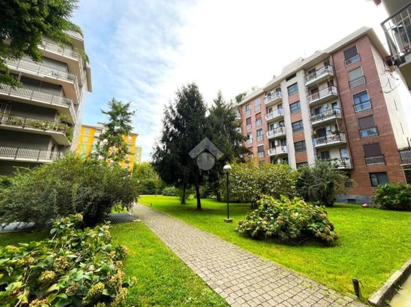 appartamento in vendita a Milano in zona Famagosta
