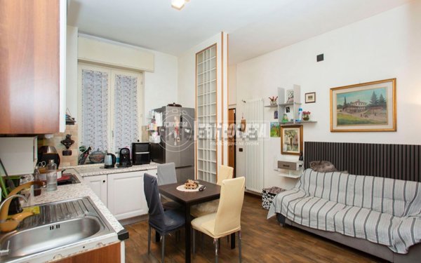 appartamento in vendita a Milano in zona Sempione