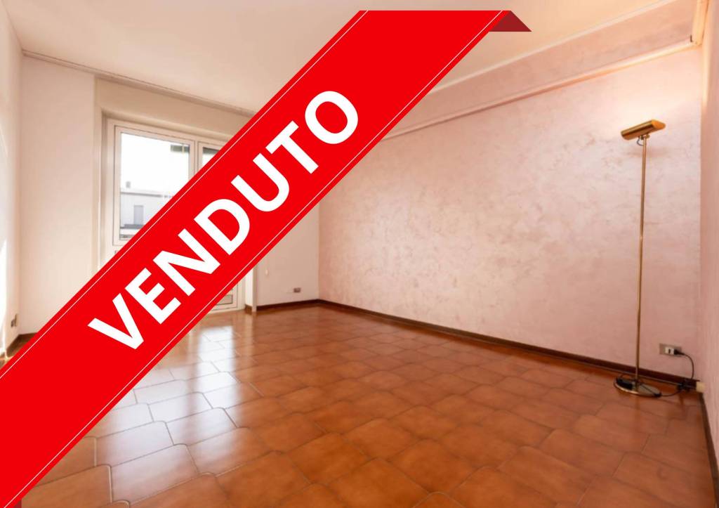 appartamento in vendita a Milano in zona Vigentino