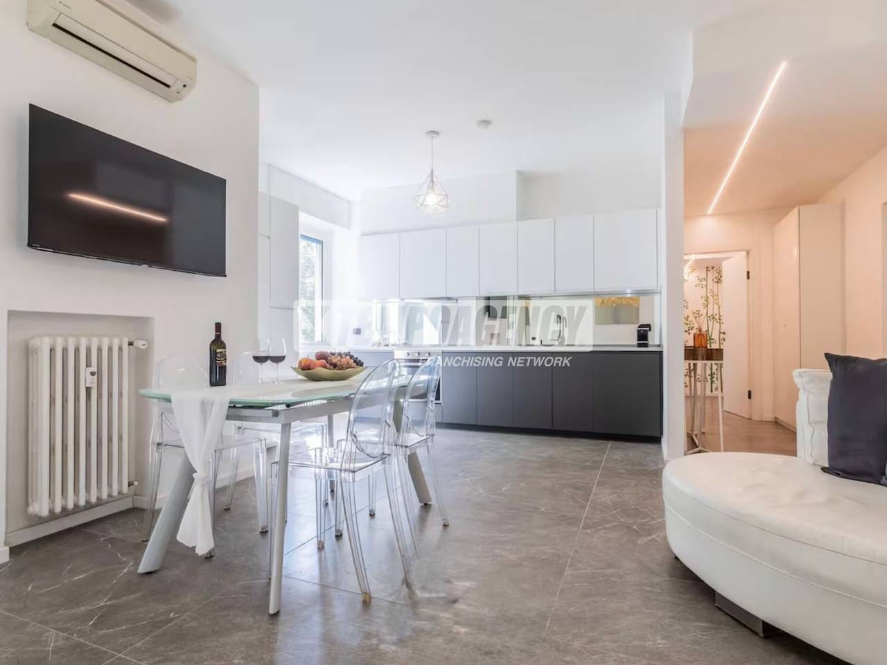 appartamento in vendita a Milano in zona Parco Solari