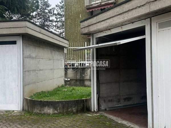 ufficio in vendita a Milano in zona Garegnano
