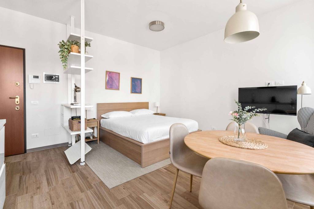 appartamento in vendita a Milano in zona Famagosta