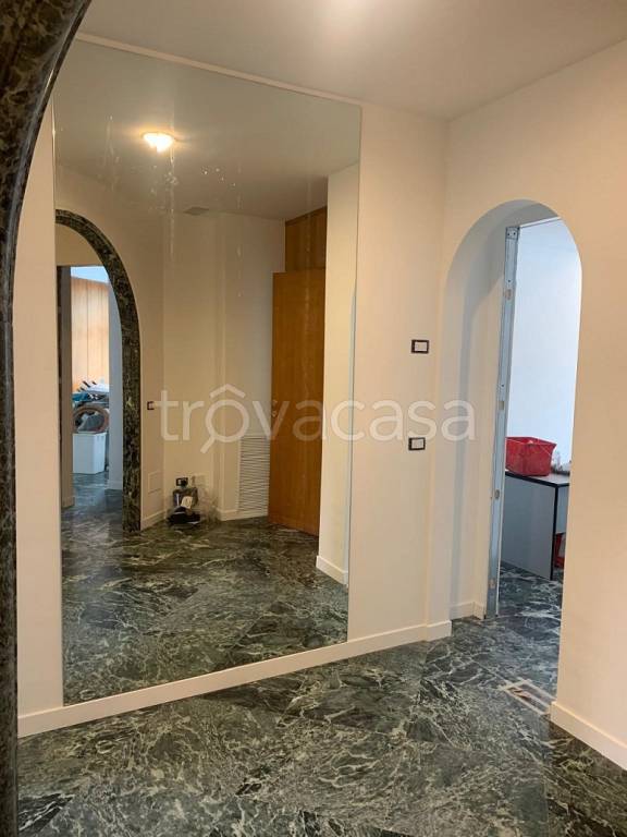 appartamento in vendita a Milano in zona Porta Vittoria