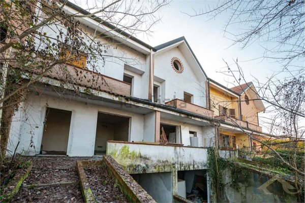 appartamento in vendita a Milano in zona Gratosoglio