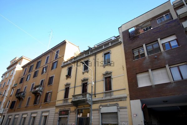 appartamento in vendita a Milano in zona Piazzale Lodi