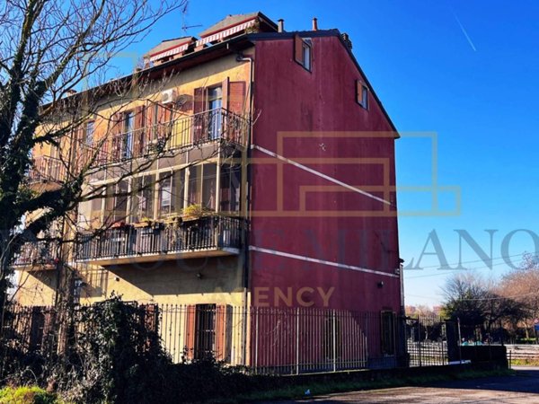 appartamento in vendita a Milano in zona Chiesa Rossa