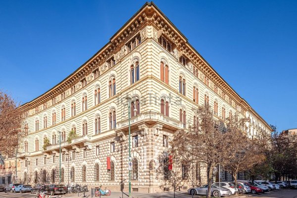 appartamento in vendita a Milano in zona Cadorna