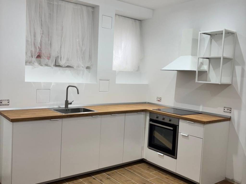 appartamento in vendita a Milano in zona Adriano