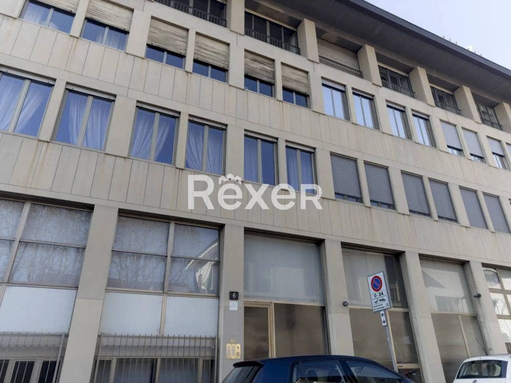 appartamento in vendita a Milano in zona Guastalla