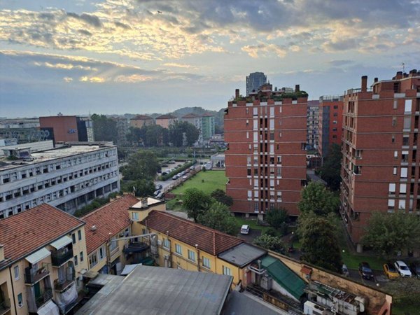 appartamento in vendita a Milano in zona Adriano