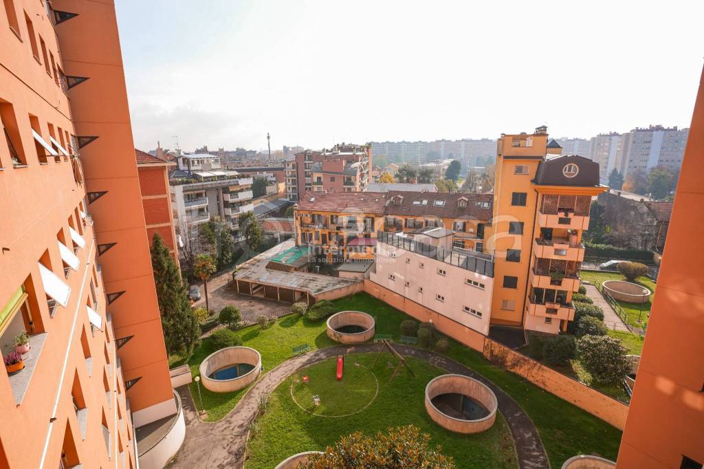 appartamento in vendita a Milano in zona Quarto Cagnino