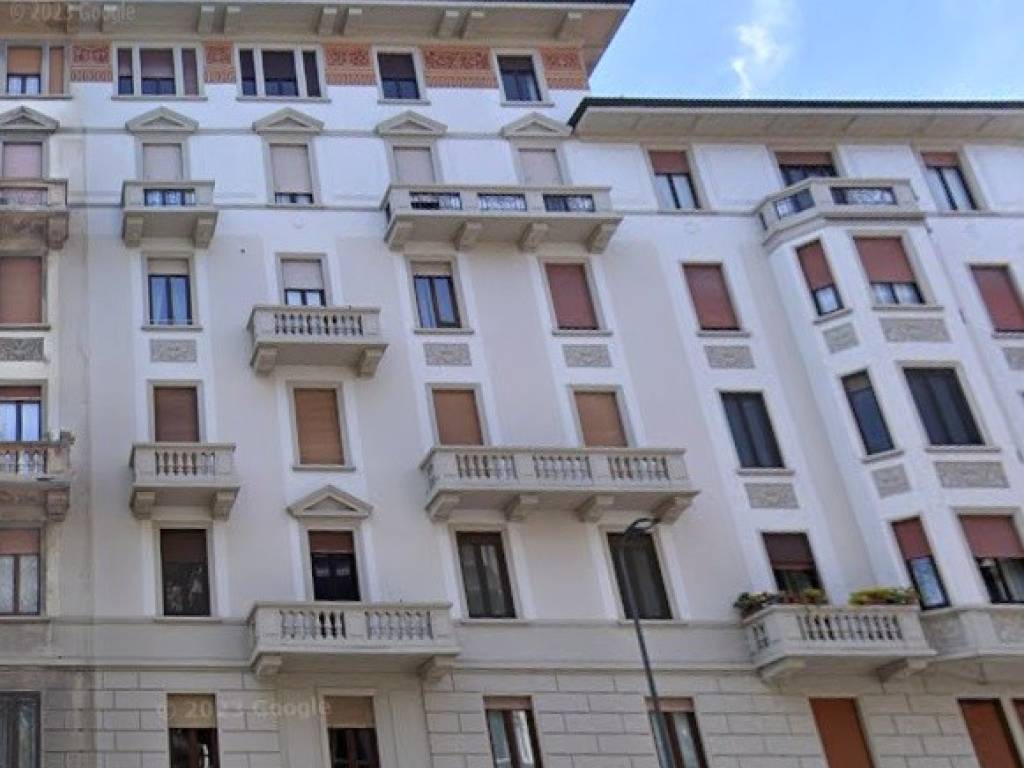 appartamento in vendita a Milano in zona XXII Marzo