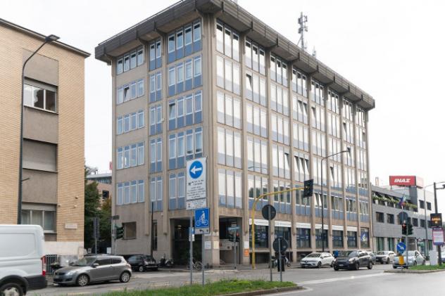ufficio in vendita a Milano in zona Greco