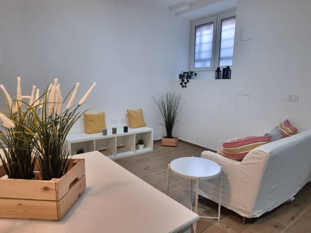 appartamento in vendita a Milano in zona Adriano