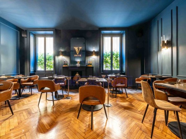 negozio in vendita a Milano in zona Porta Romana