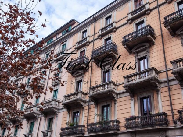 appartamento in vendita a Milano in zona Porta Nuova