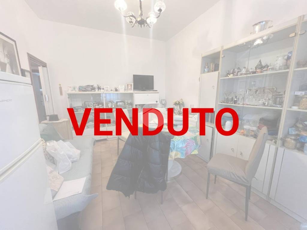 appartamento in vendita a Milano in zona Famagosta