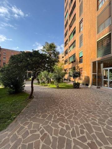 appartamento in vendita a Milano in zona Lambrate