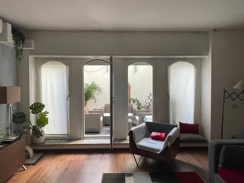 appartamento in vendita a Milano in zona Barona