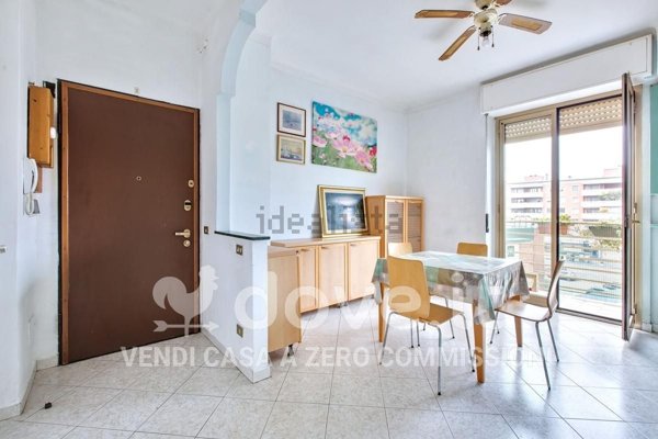 appartamento in vendita a Milano in zona Baggio