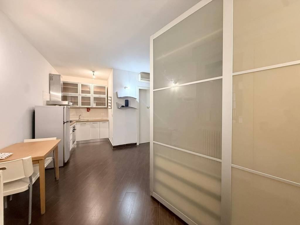 casa indipendente in vendita a Milano in zona Bocconi