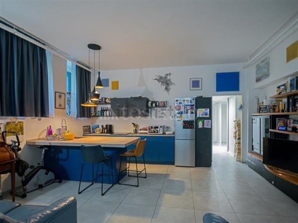 ufficio in vendita a Milano in zona Isola