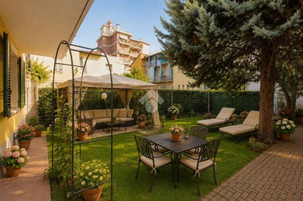casa indipendente in vendita a Milano in zona Quarto Oggiaro