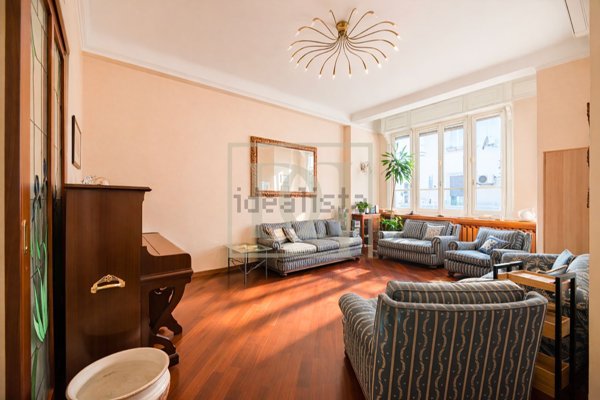 appartamento in vendita a Milano in zona XXII Marzo