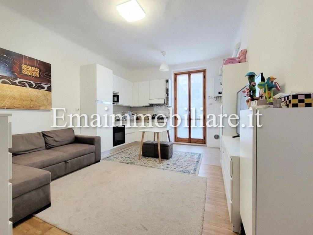 appartamento in vendita a Milano in zona Loreto