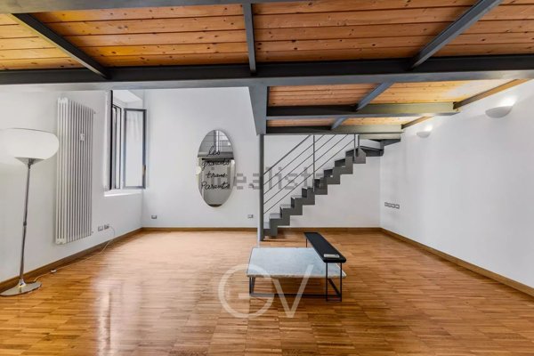 appartamento in vendita a Milano in zona Isola