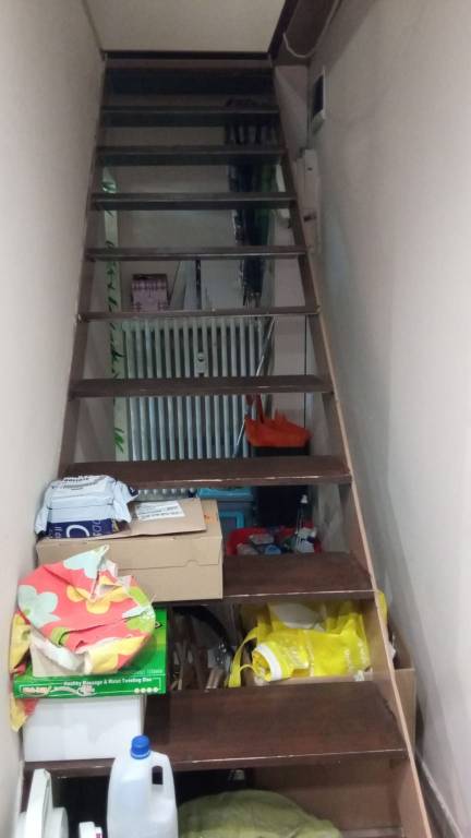 negozio in vendita a Milano in zona Baggio