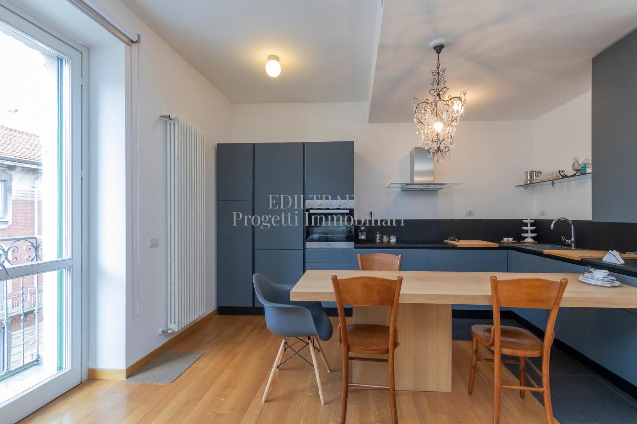 appartamento in vendita a Milano in zona Isola